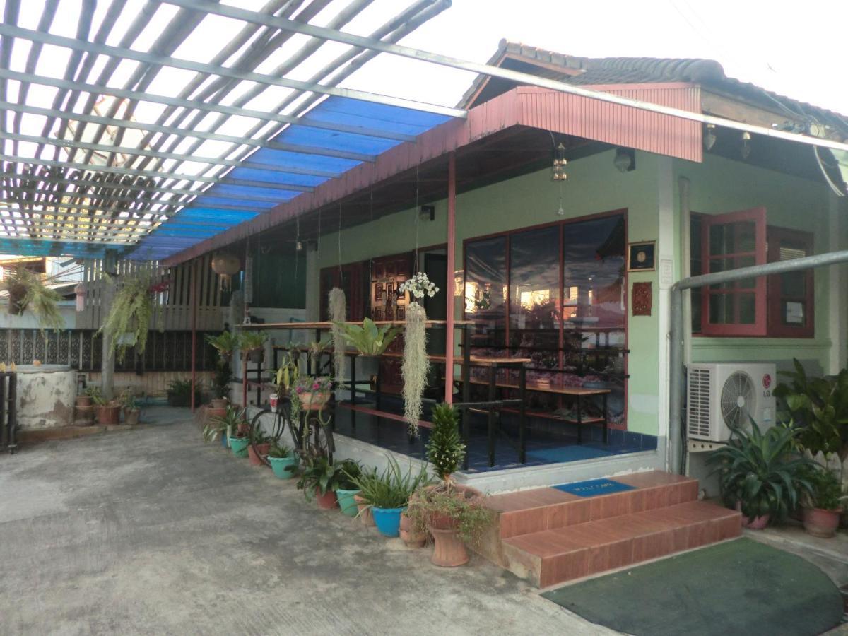 Hostel Sakura House Čiang Mai Exteriér fotografie