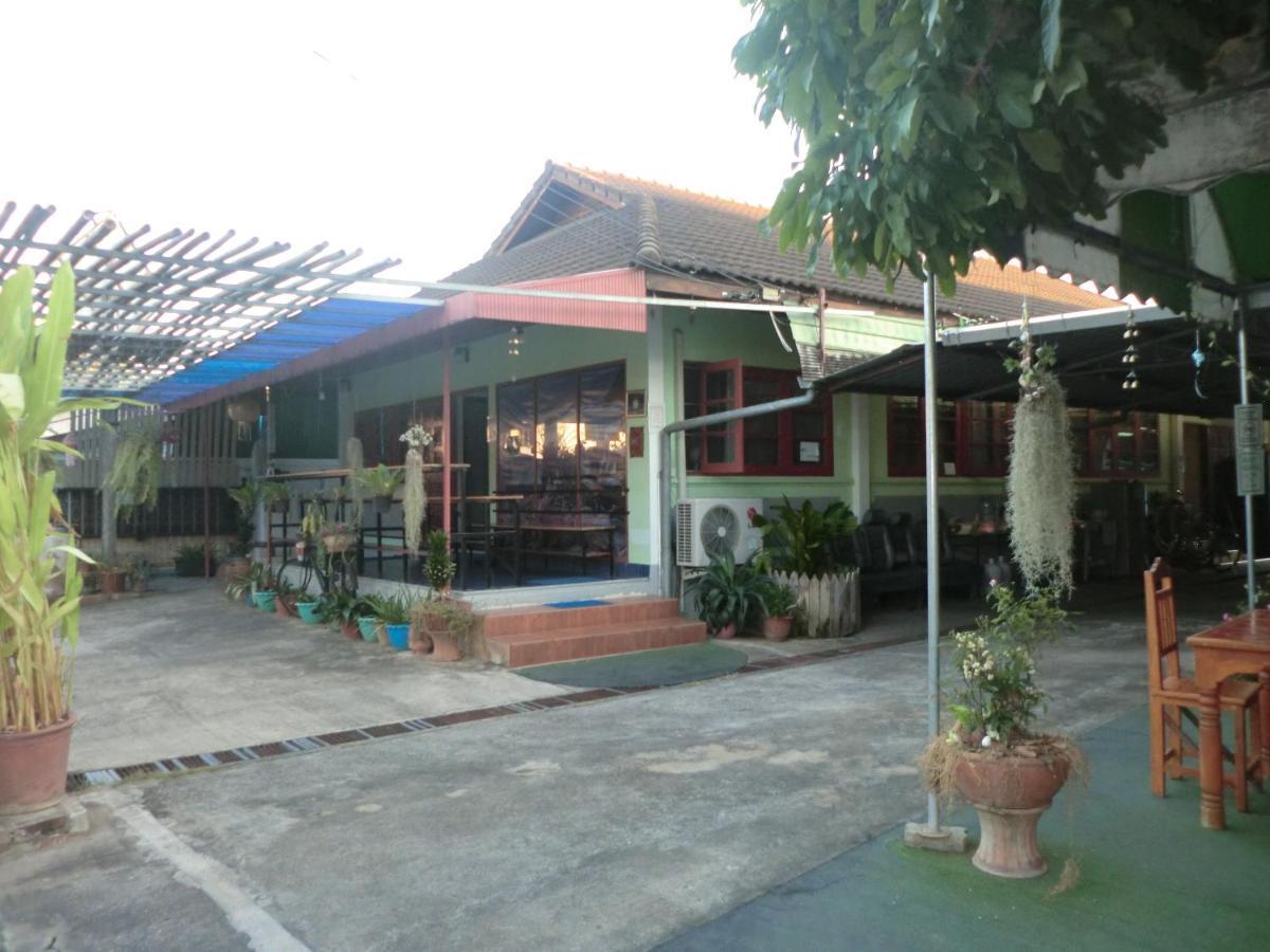 Hostel Sakura House Čiang Mai Exteriér fotografie