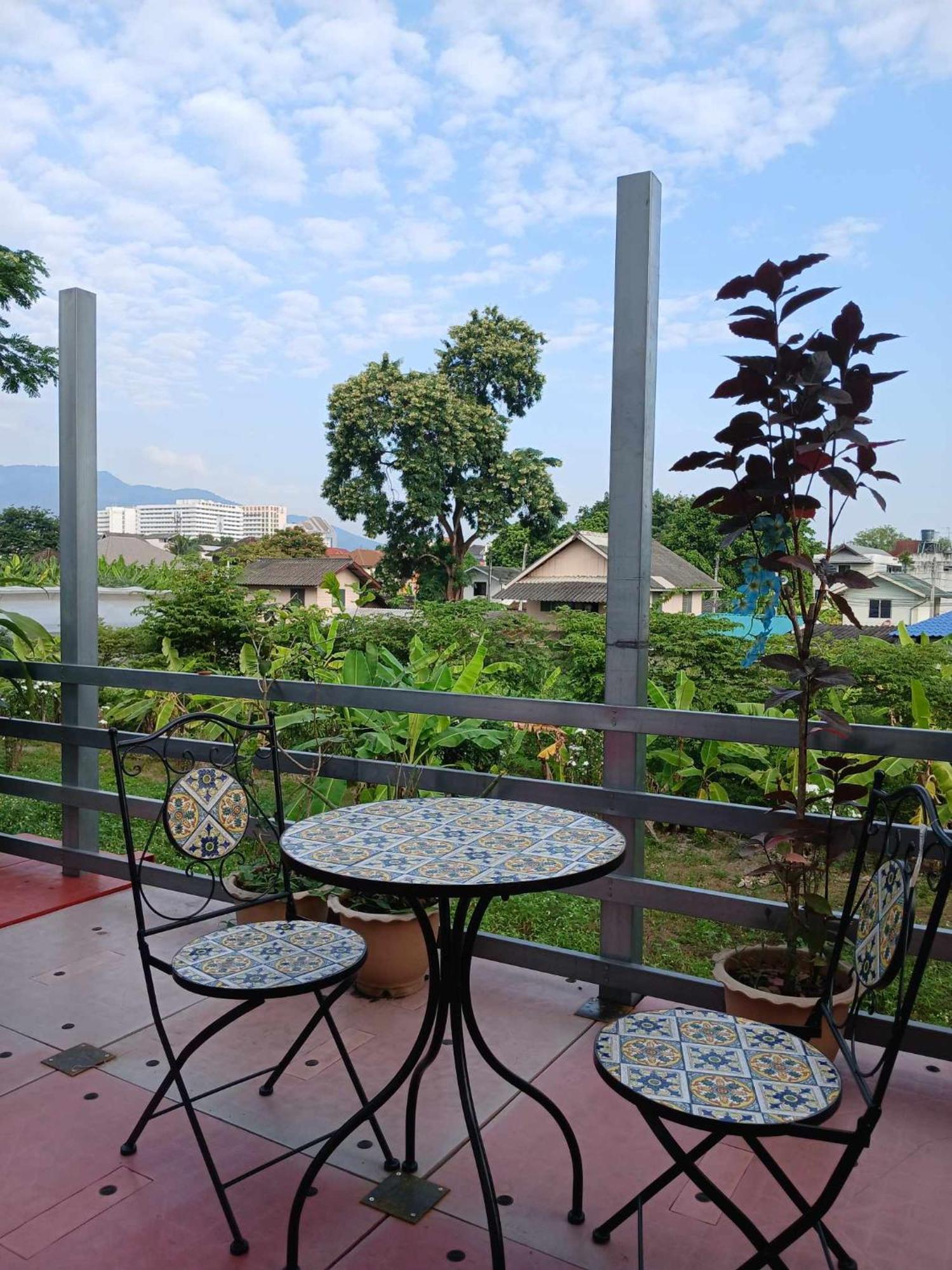 Hostel Sakura House Čiang Mai Exteriér fotografie