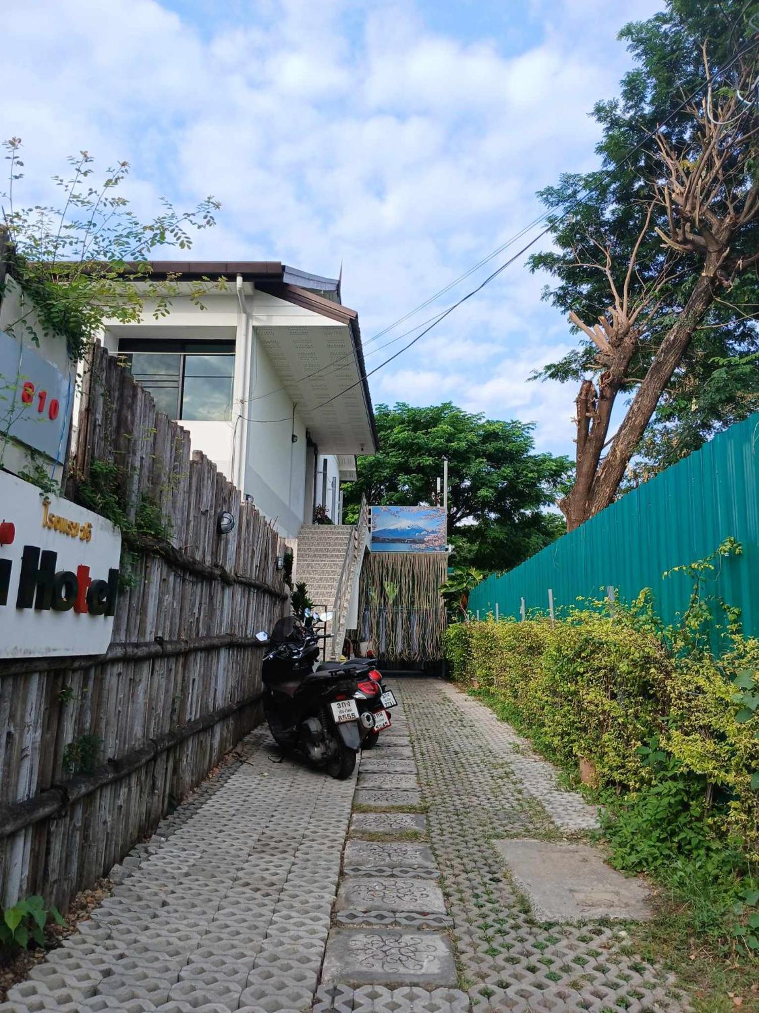 Hostel Sakura House Čiang Mai Exteriér fotografie
